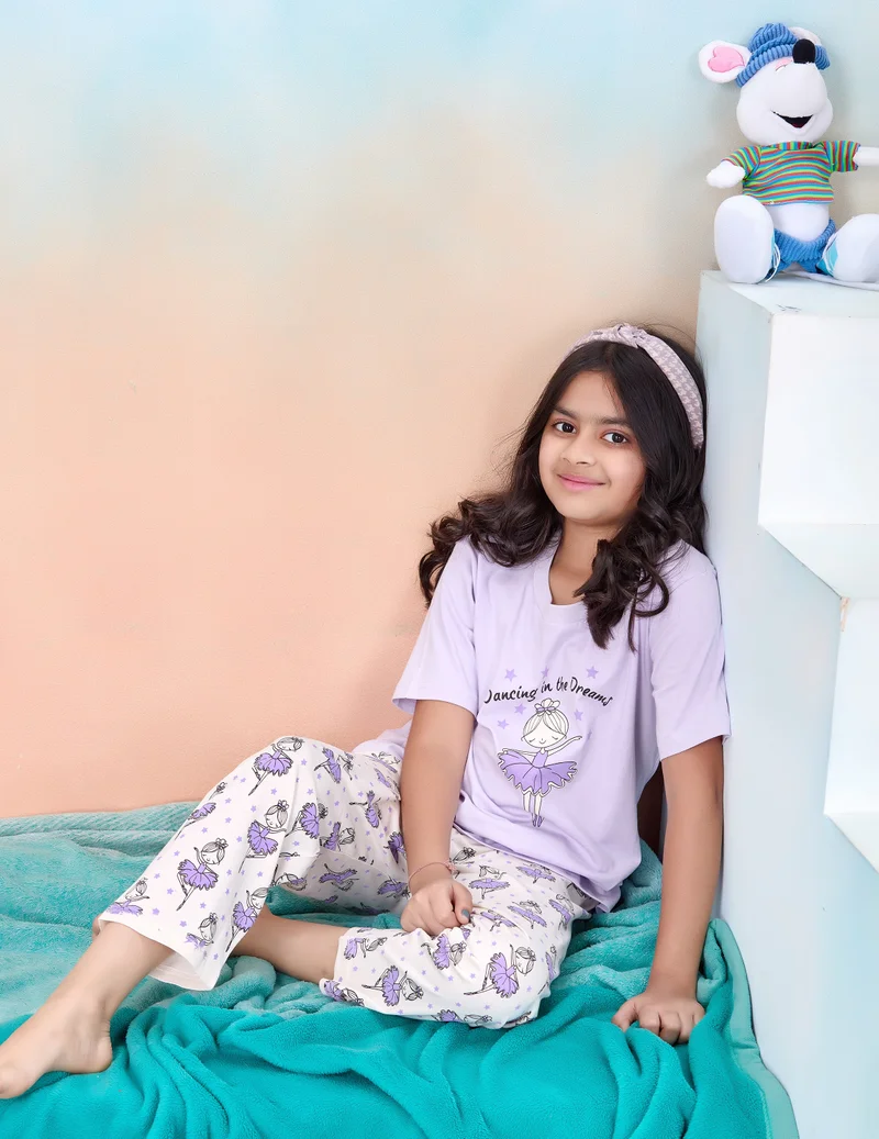 أرتيميا طقم بيجامة بناتي فاخر بطبعة باليرينا راقصة